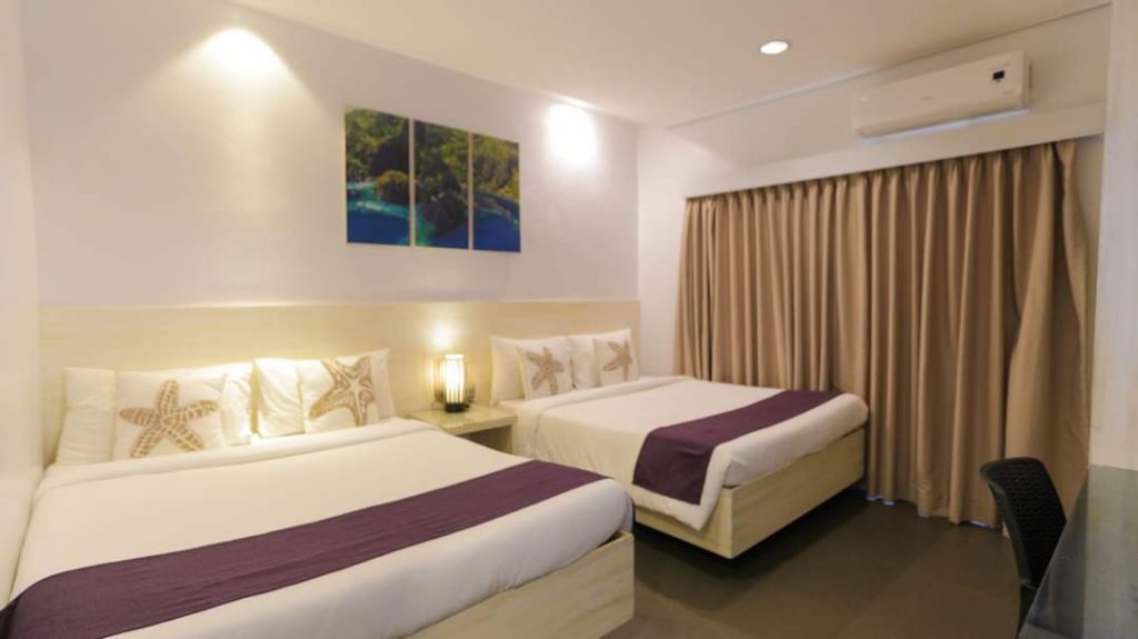 treetop suites standard family room